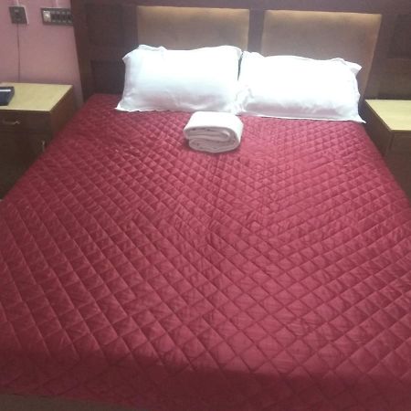 Hotel Malika Residency Ettumanoor Ngoại thất bức ảnh