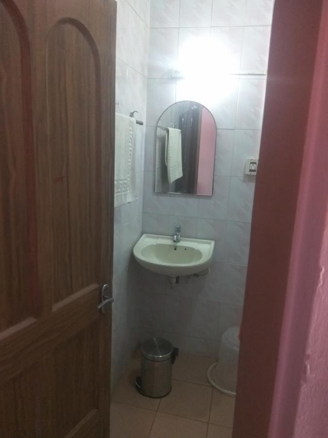 Hotel Malika Residency Ettumanoor Ngoại thất bức ảnh