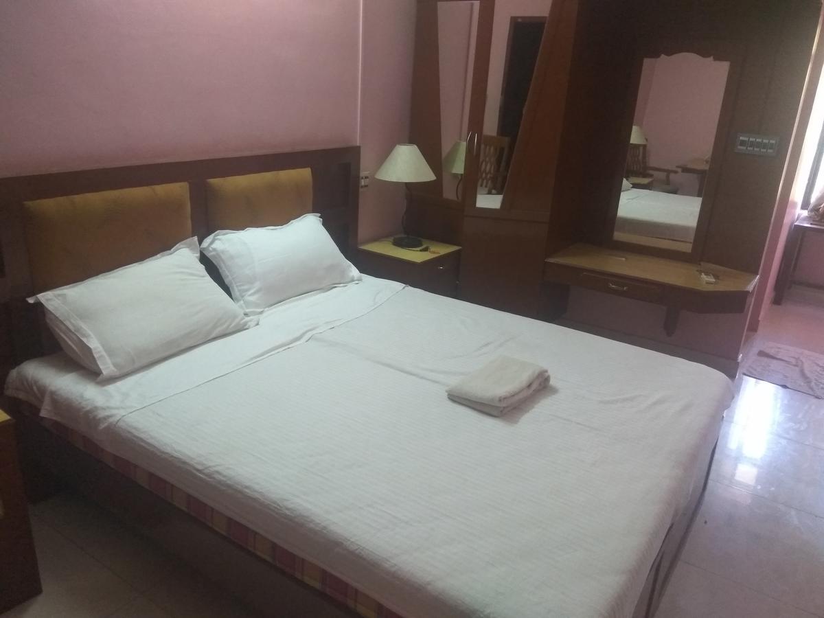 Hotel Malika Residency Ettumanoor Ngoại thất bức ảnh
